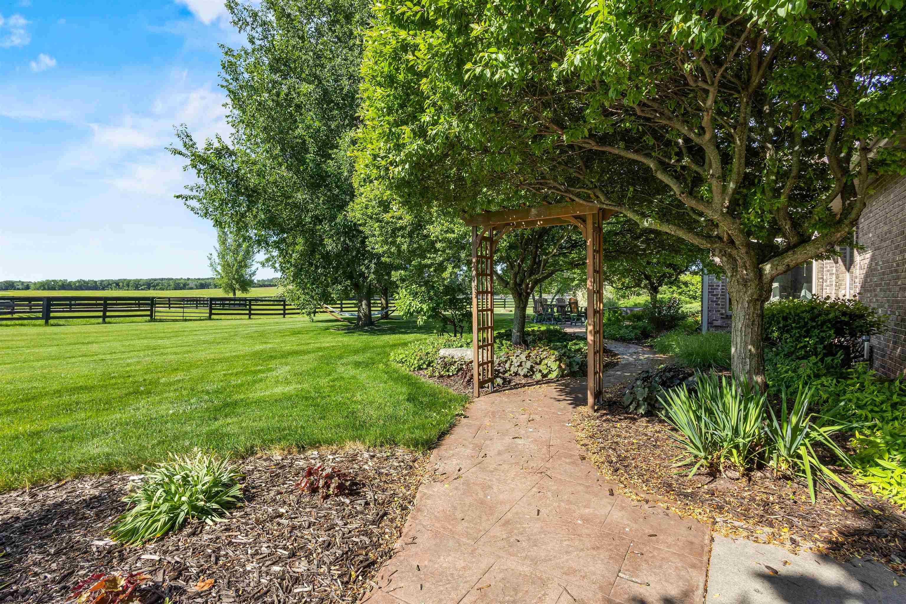 W3493 EQUESTRIAN Trail