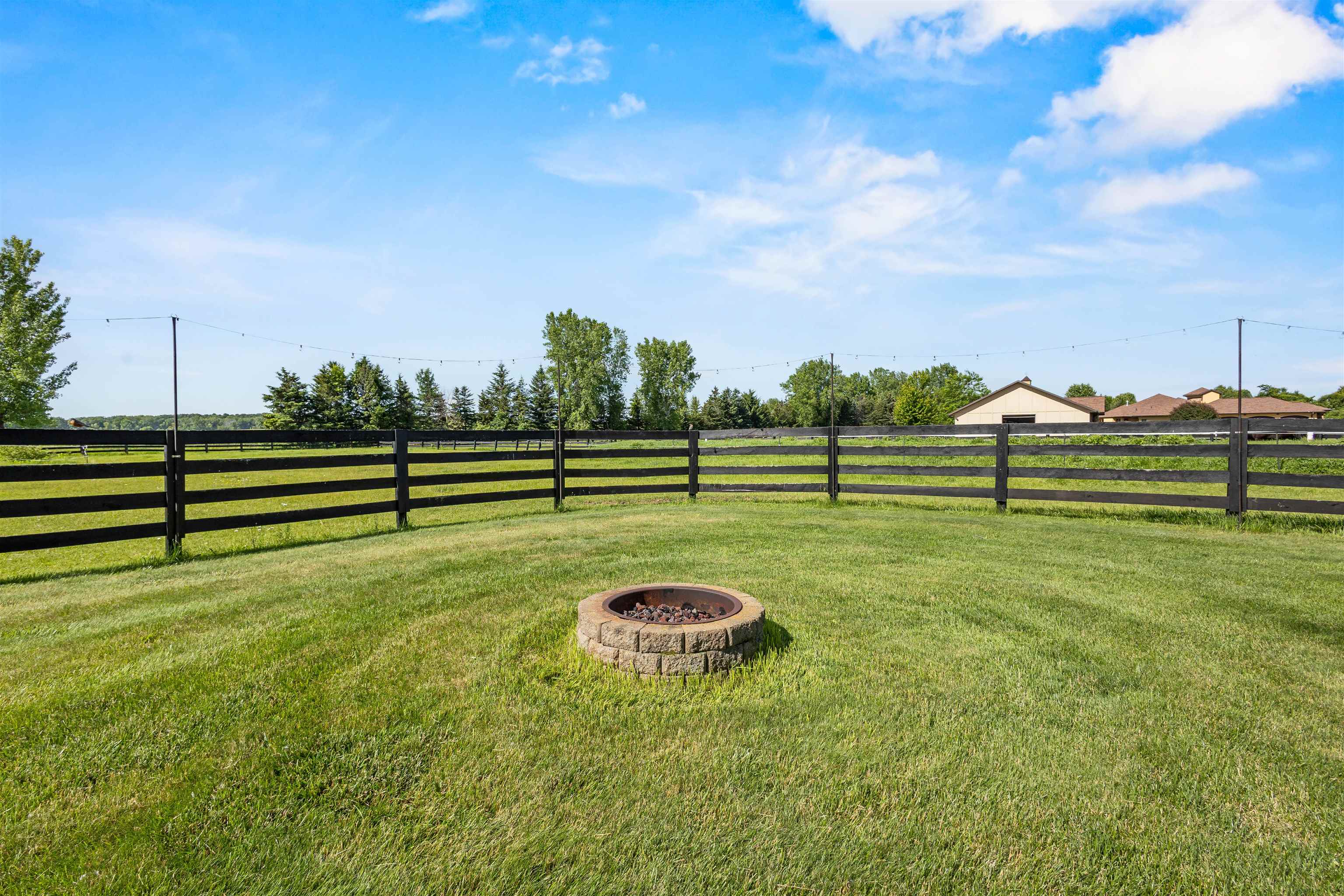 W3493 EQUESTRIAN Trail