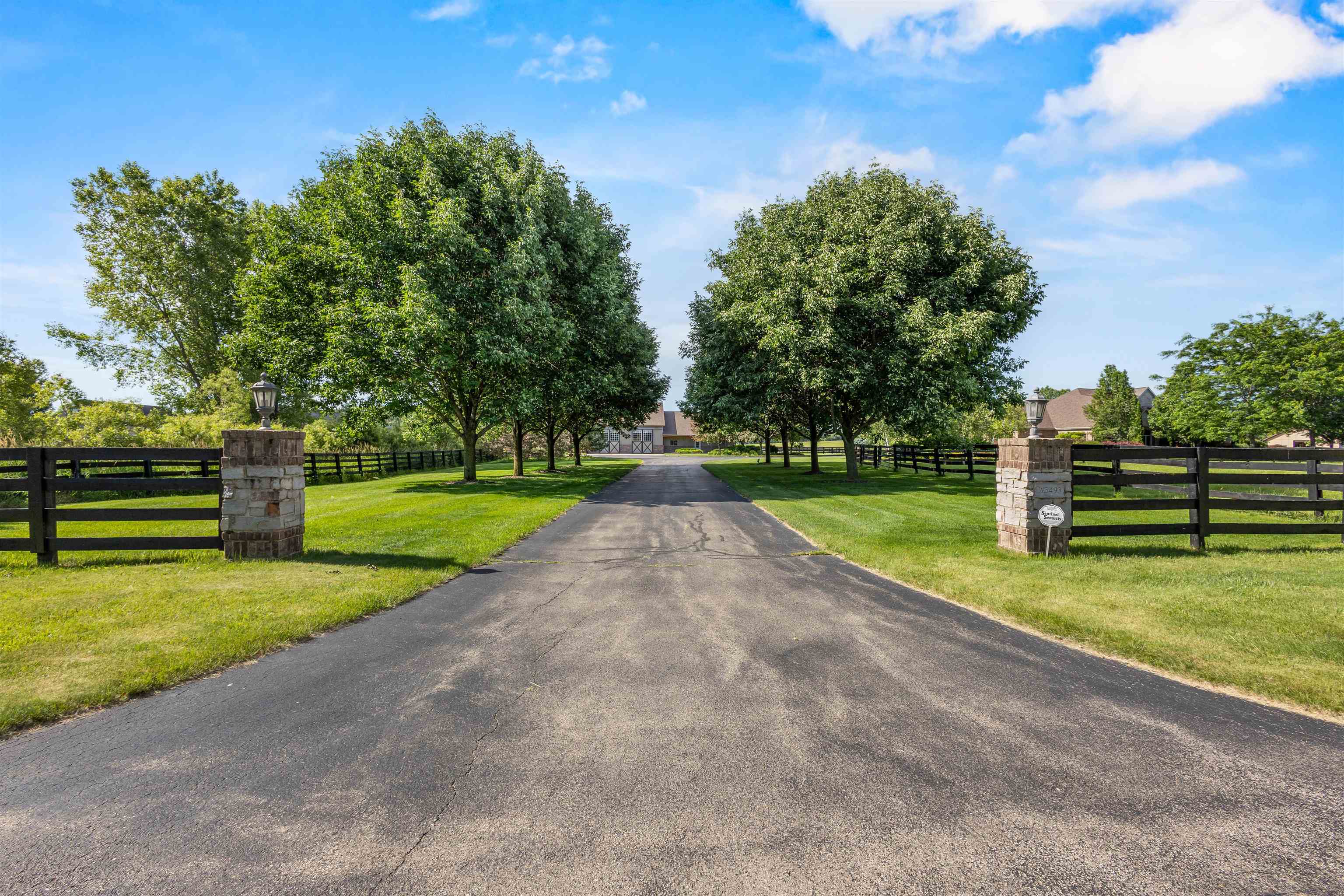 W3493 EQUESTRIAN Trail