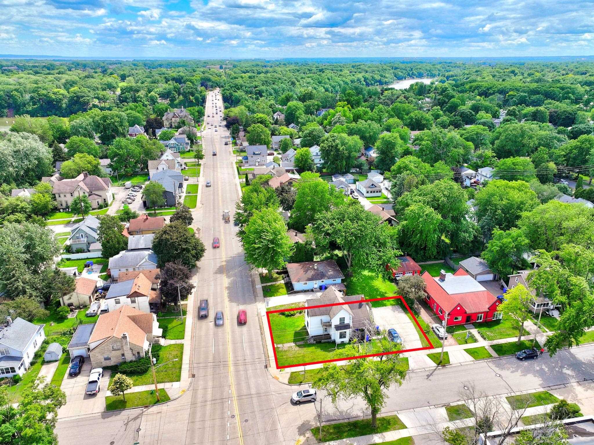 603 S MEMORIAL Drive