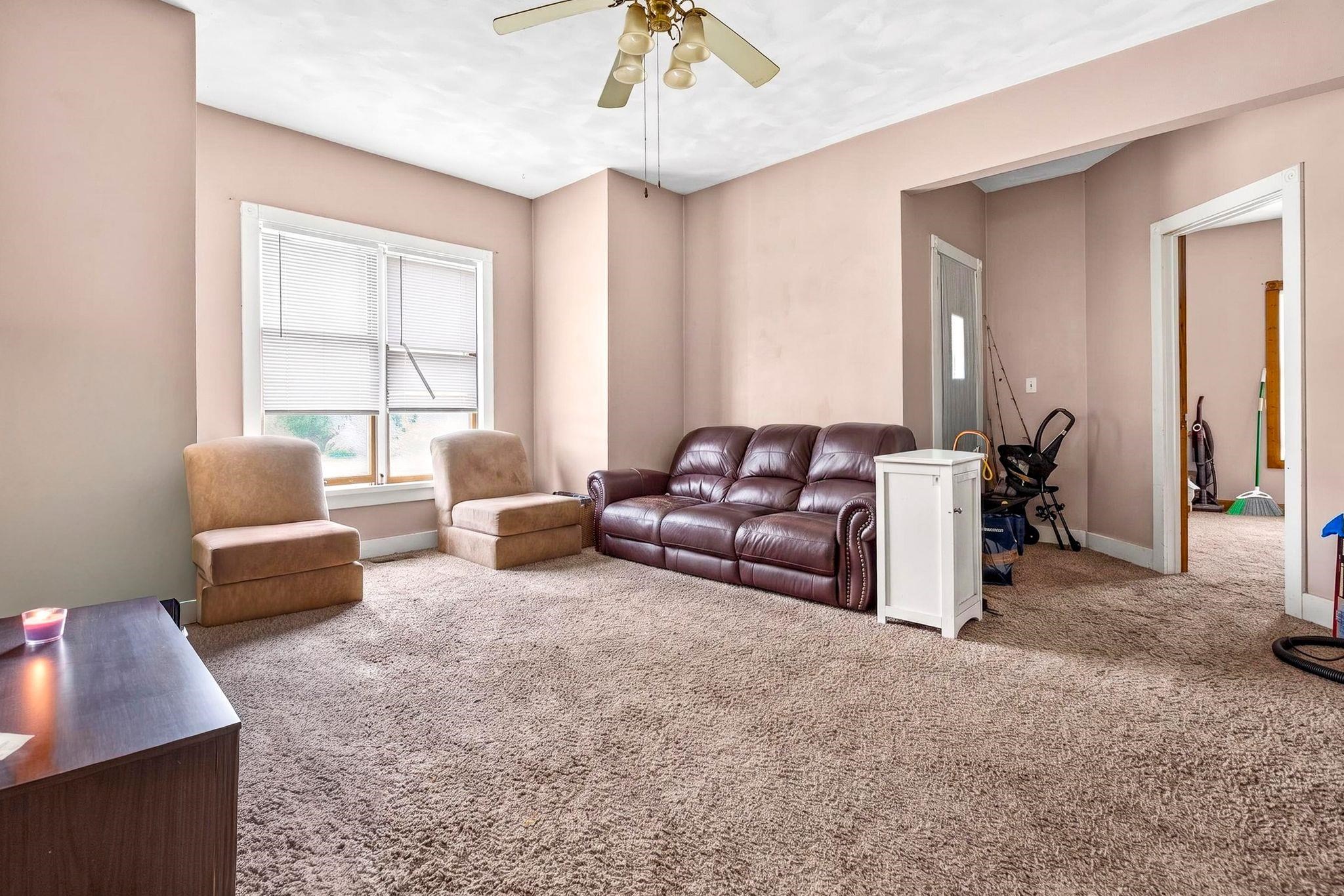 603 S MEMORIAL Drive