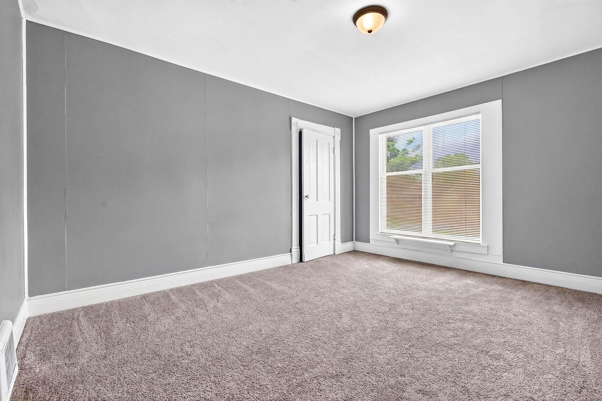 603 S MEMORIAL Drive