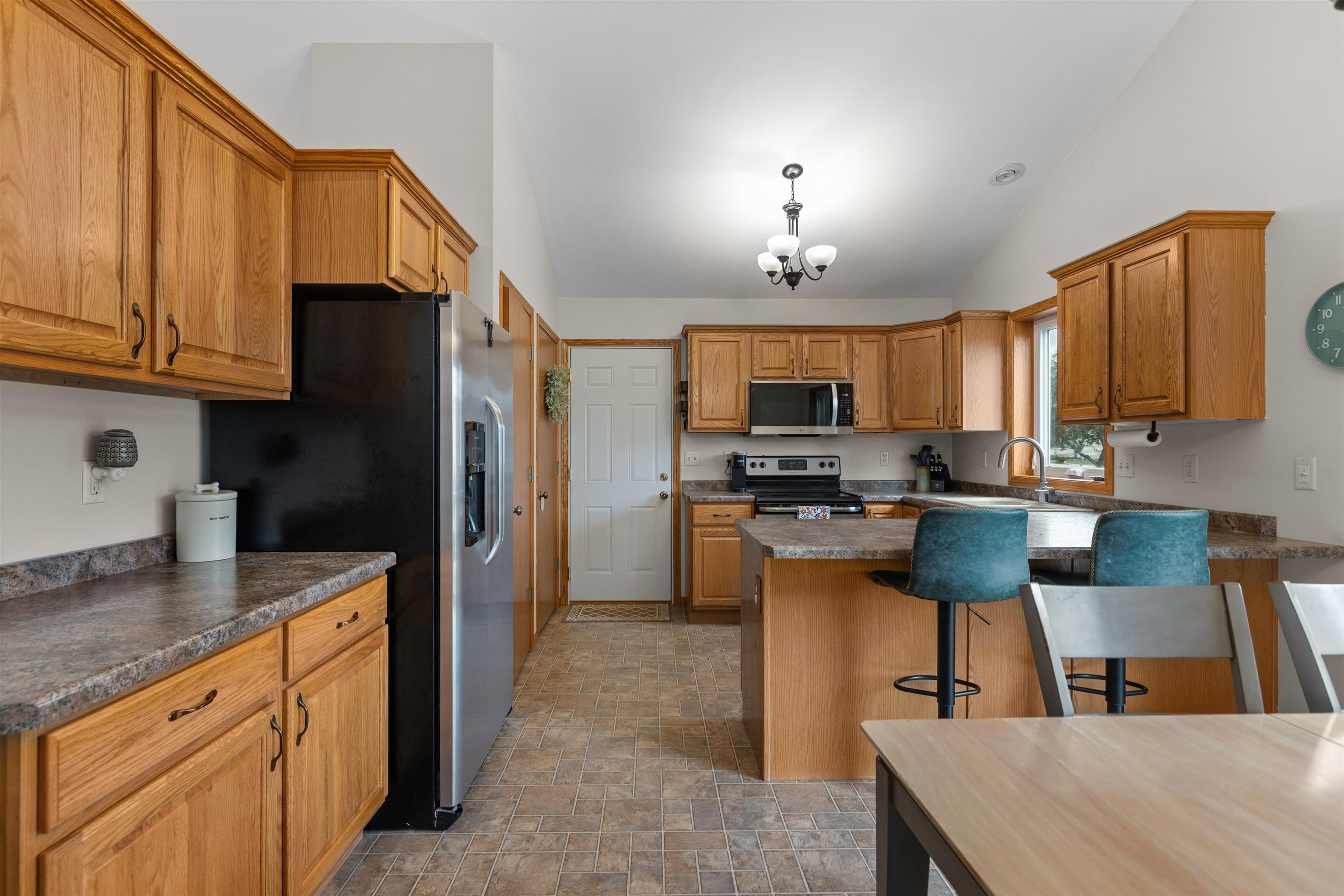 1140 GRASSY PLAINS Drive