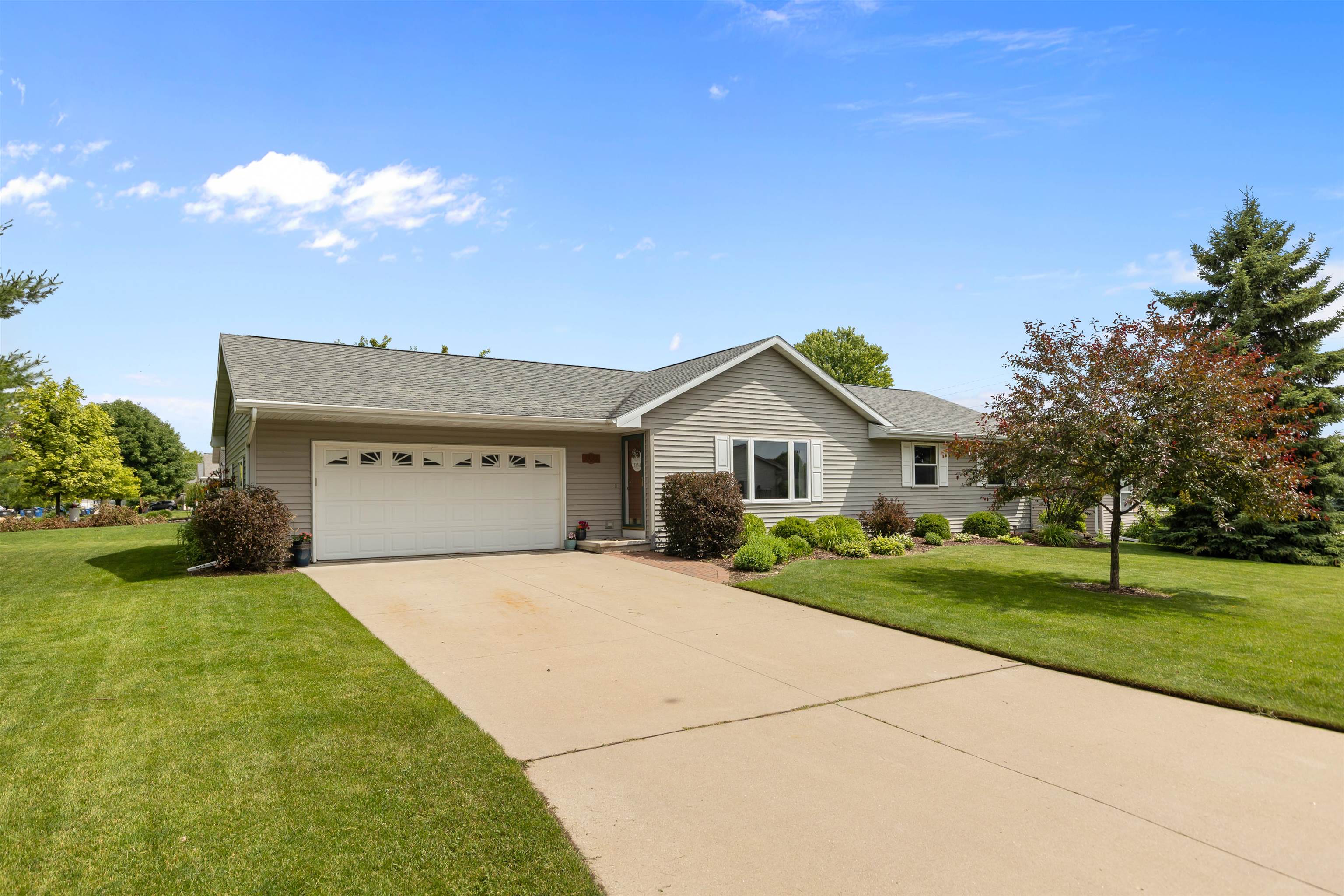 1140 GRASSY PLAINS Drive