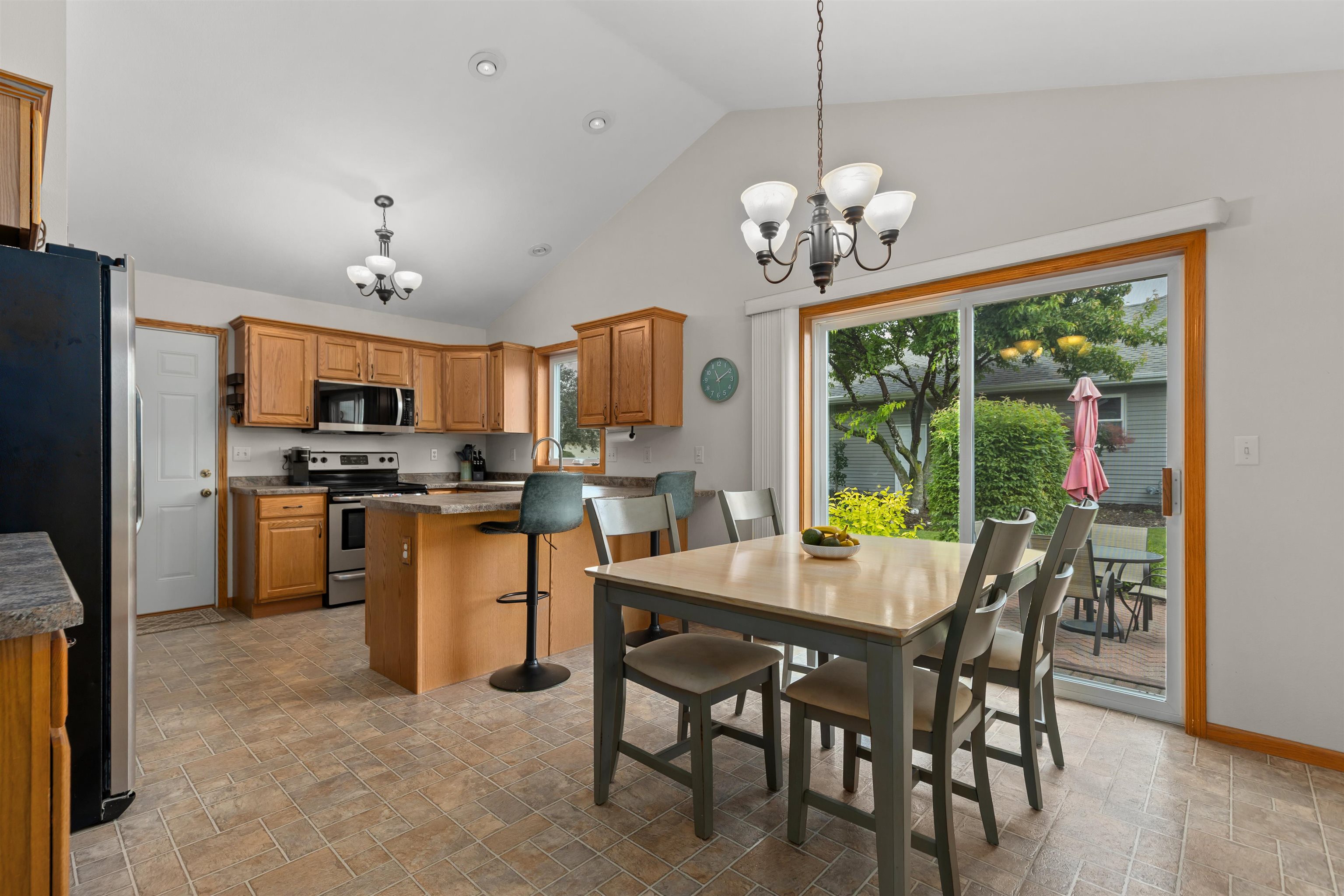 1140 GRASSY PLAINS Drive