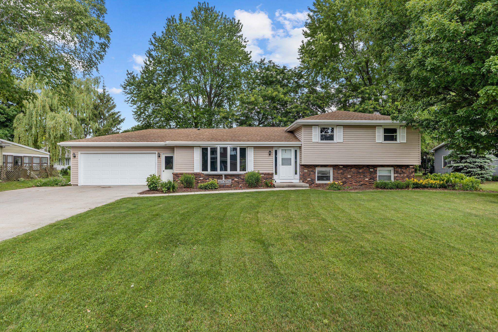 732 MANCHESTER Road