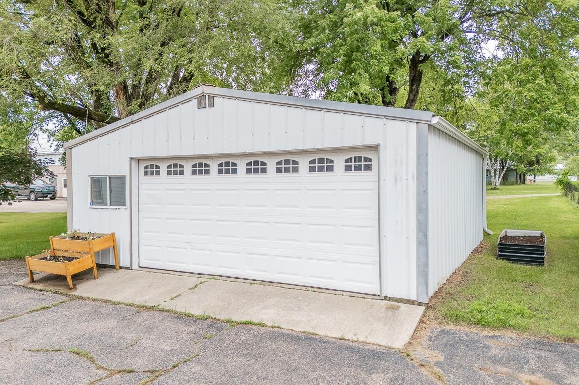 1118 DEPOT Street
