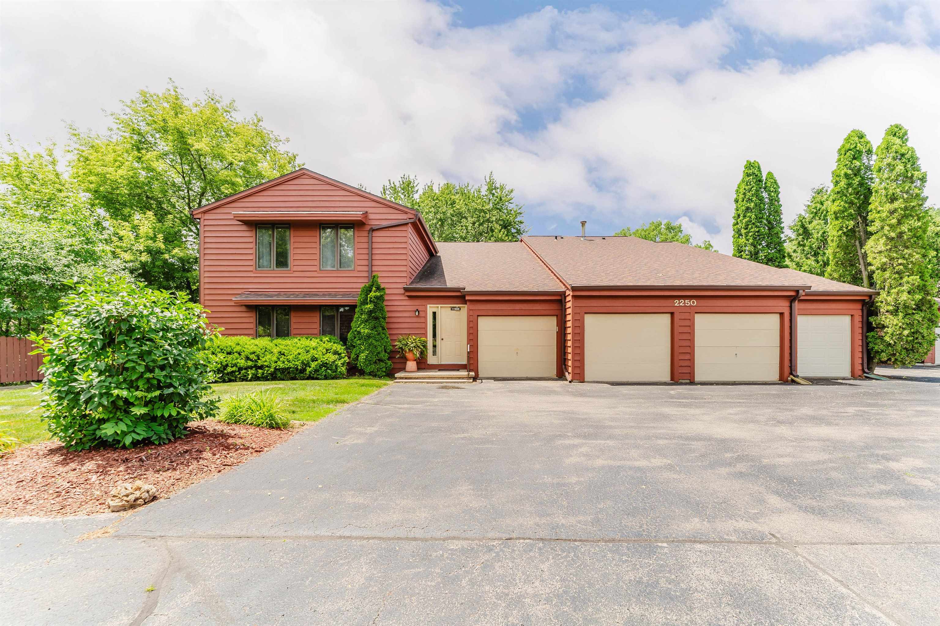 2250 MEADOWBROOK Court Unit: UNIT C