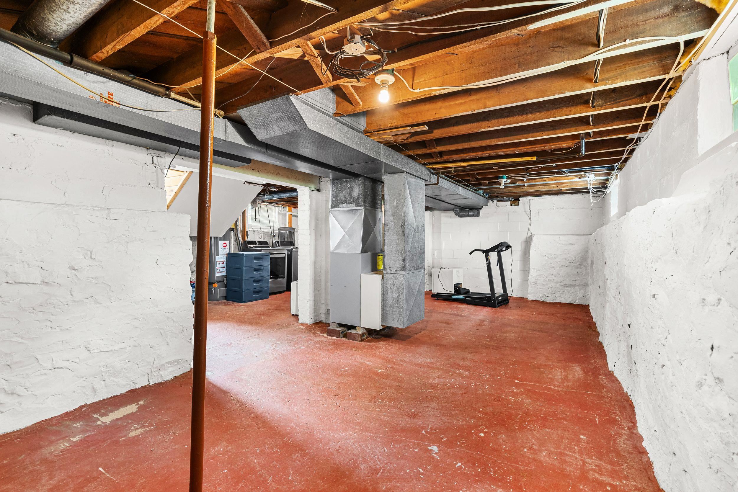 116 E LAW Street