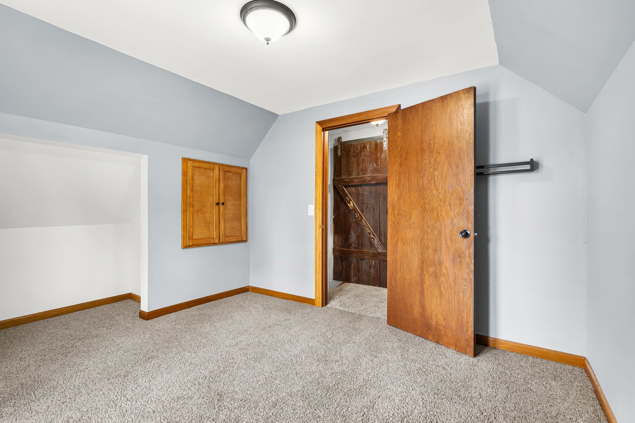 116 E LAW Street
