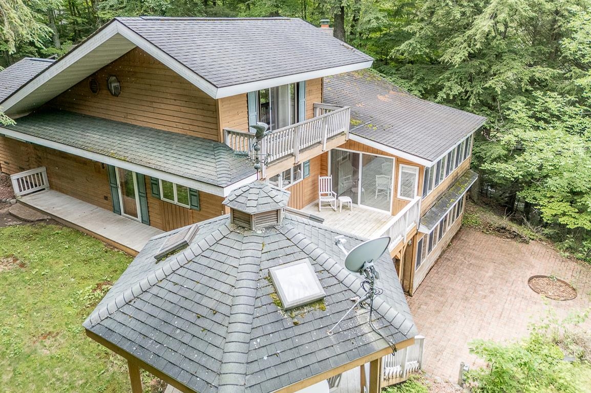 996 LAKESIDE Street