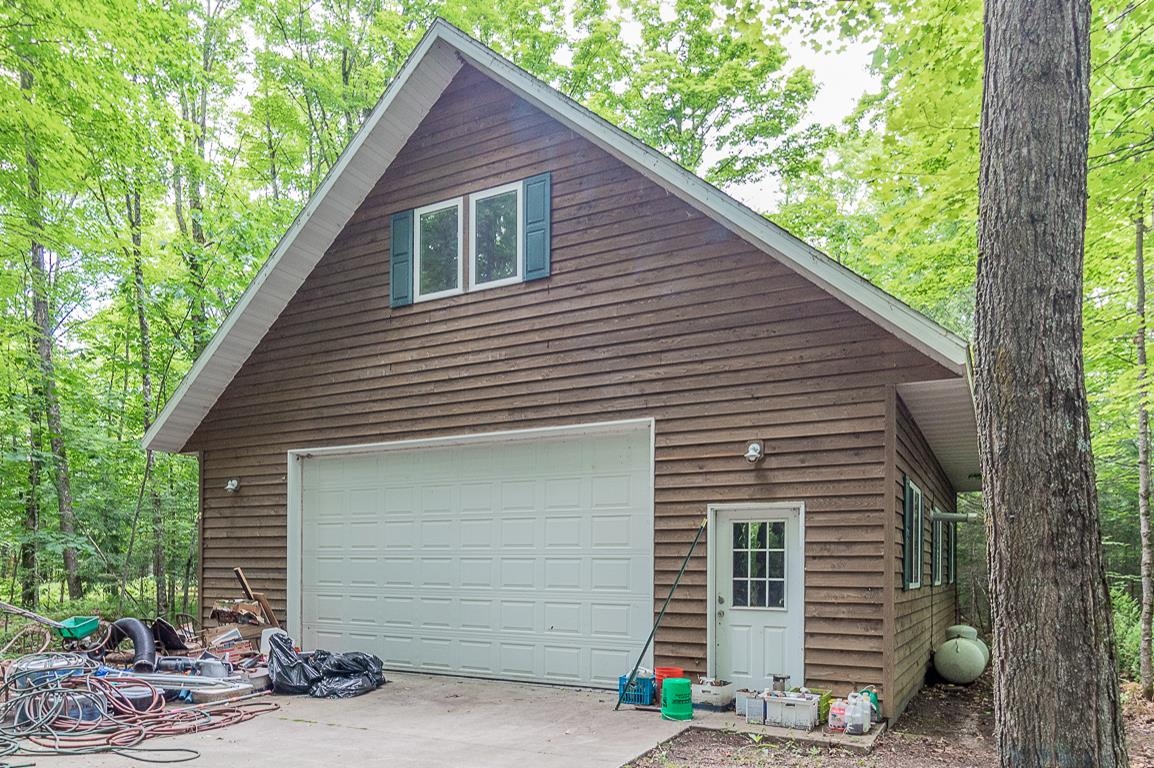 996 LAKESIDE Street