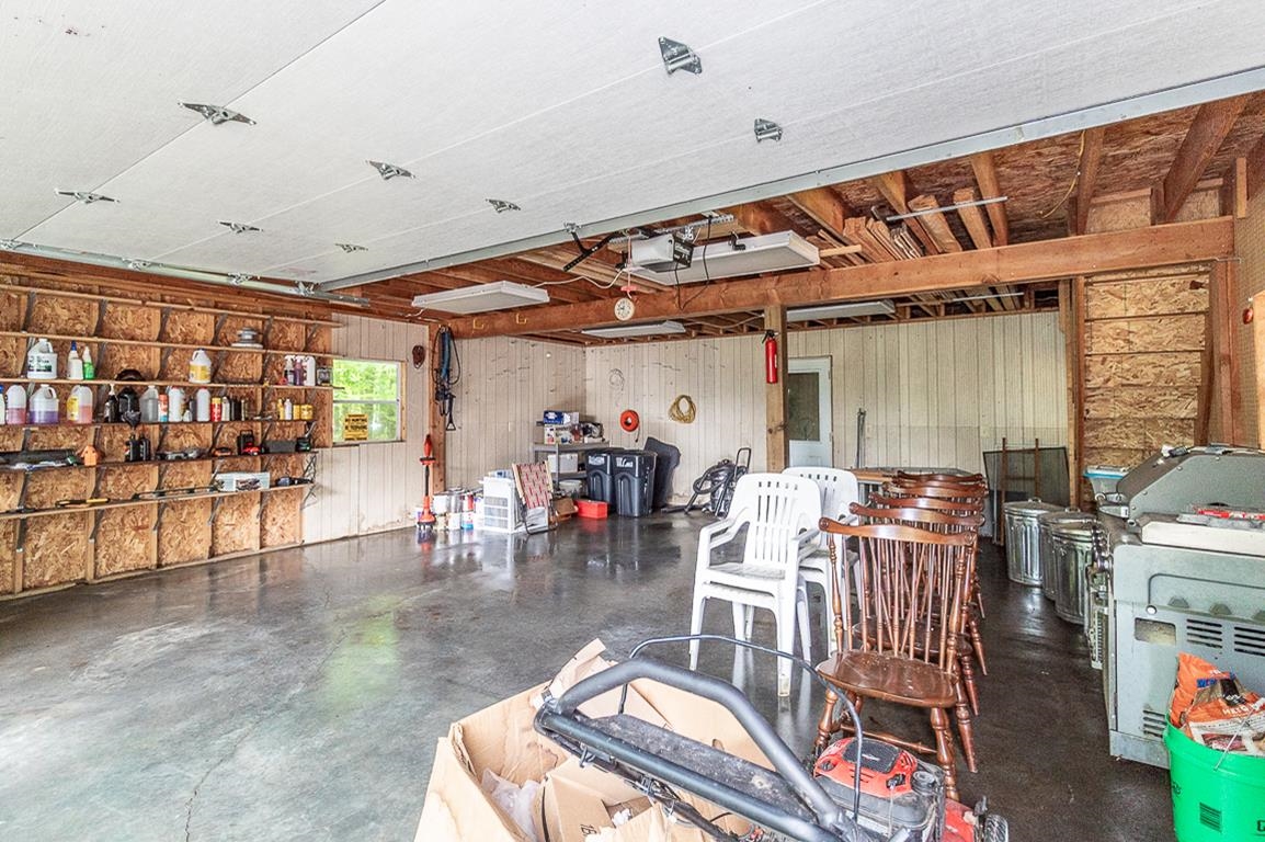 996 LAKESIDE Street