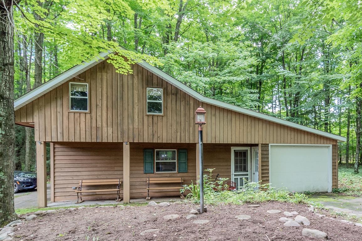 996 LAKESIDE Street