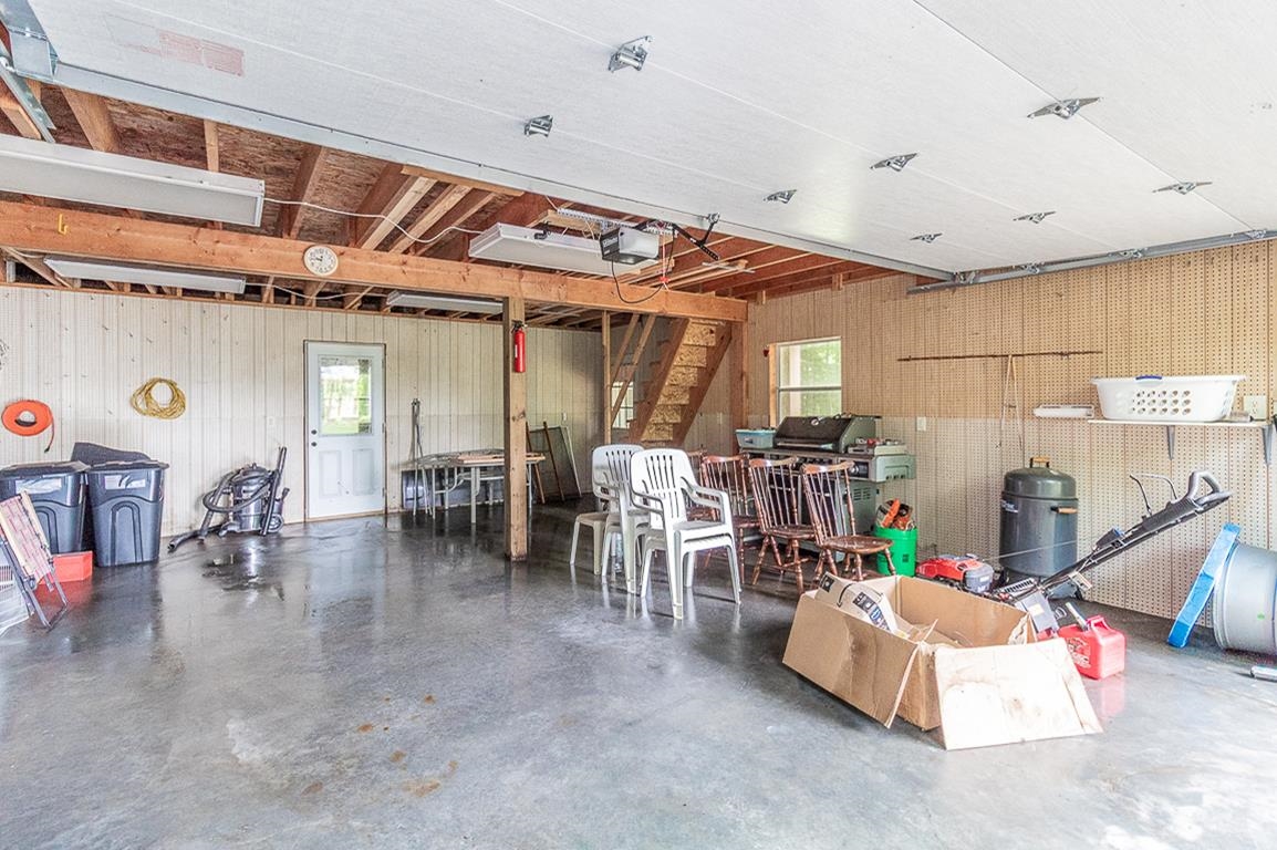 996 LAKESIDE Street