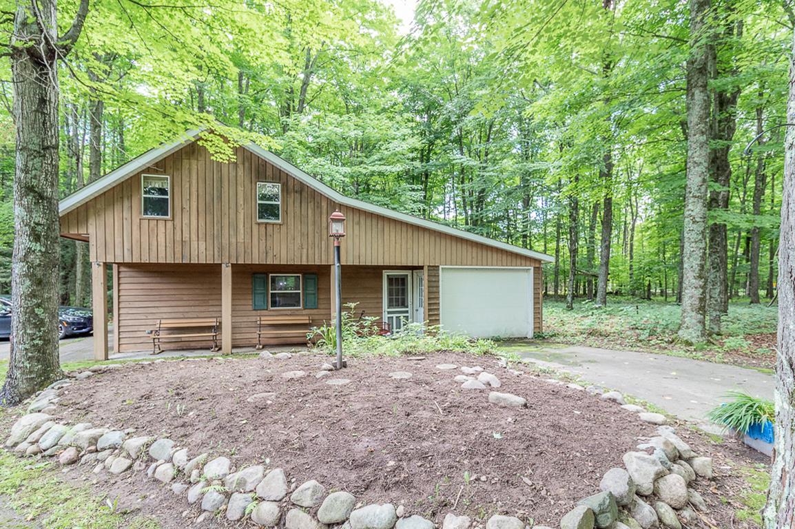 996 LAKESIDE Street
