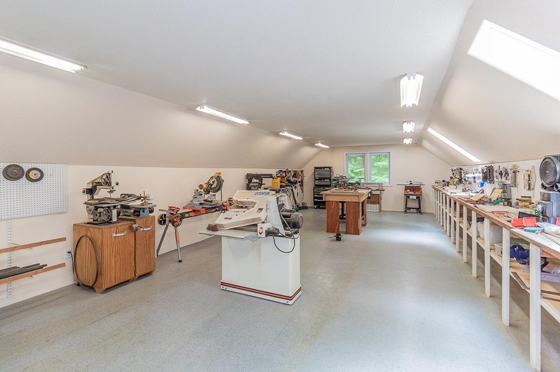 996 LAKESIDE Street