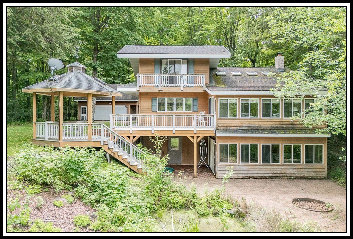 996 LAKESIDE Street