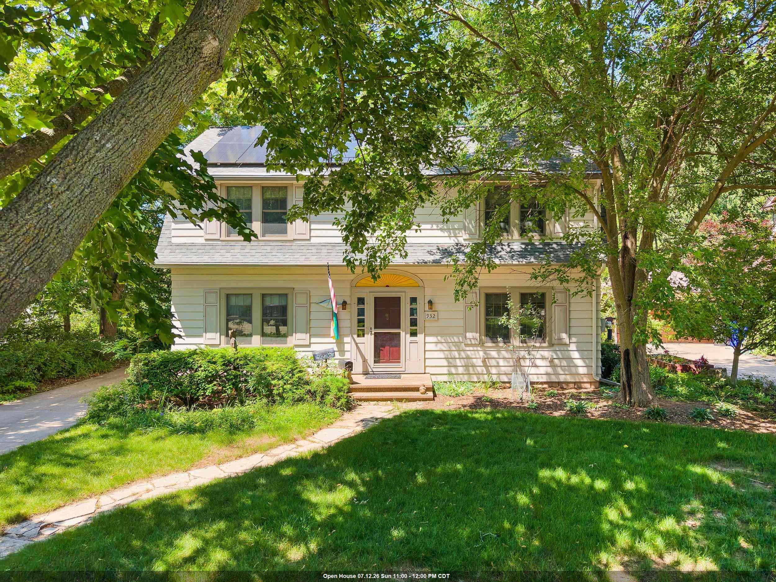 932 E COMMERCIAL Street