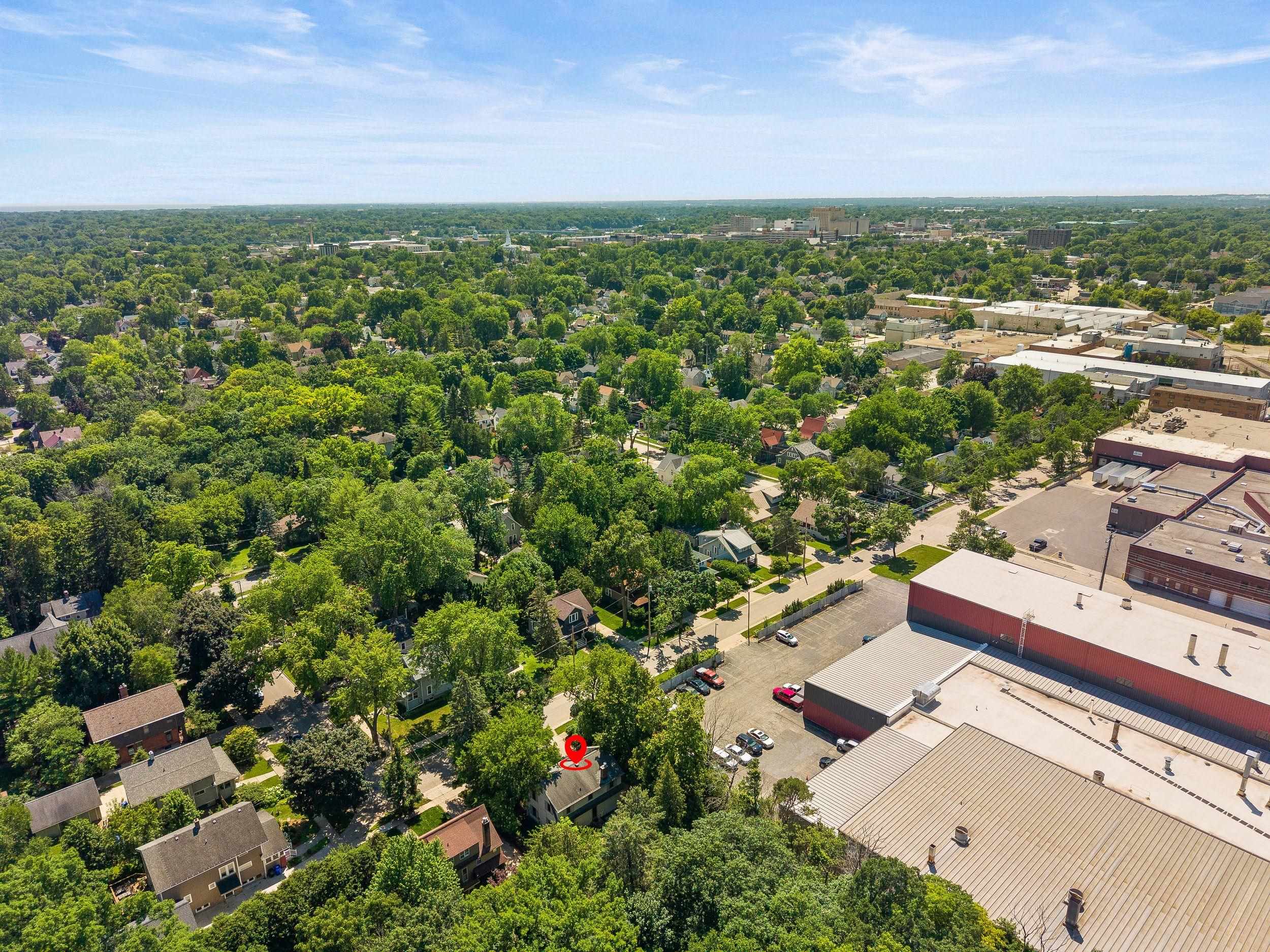 932 E COMMERCIAL Street