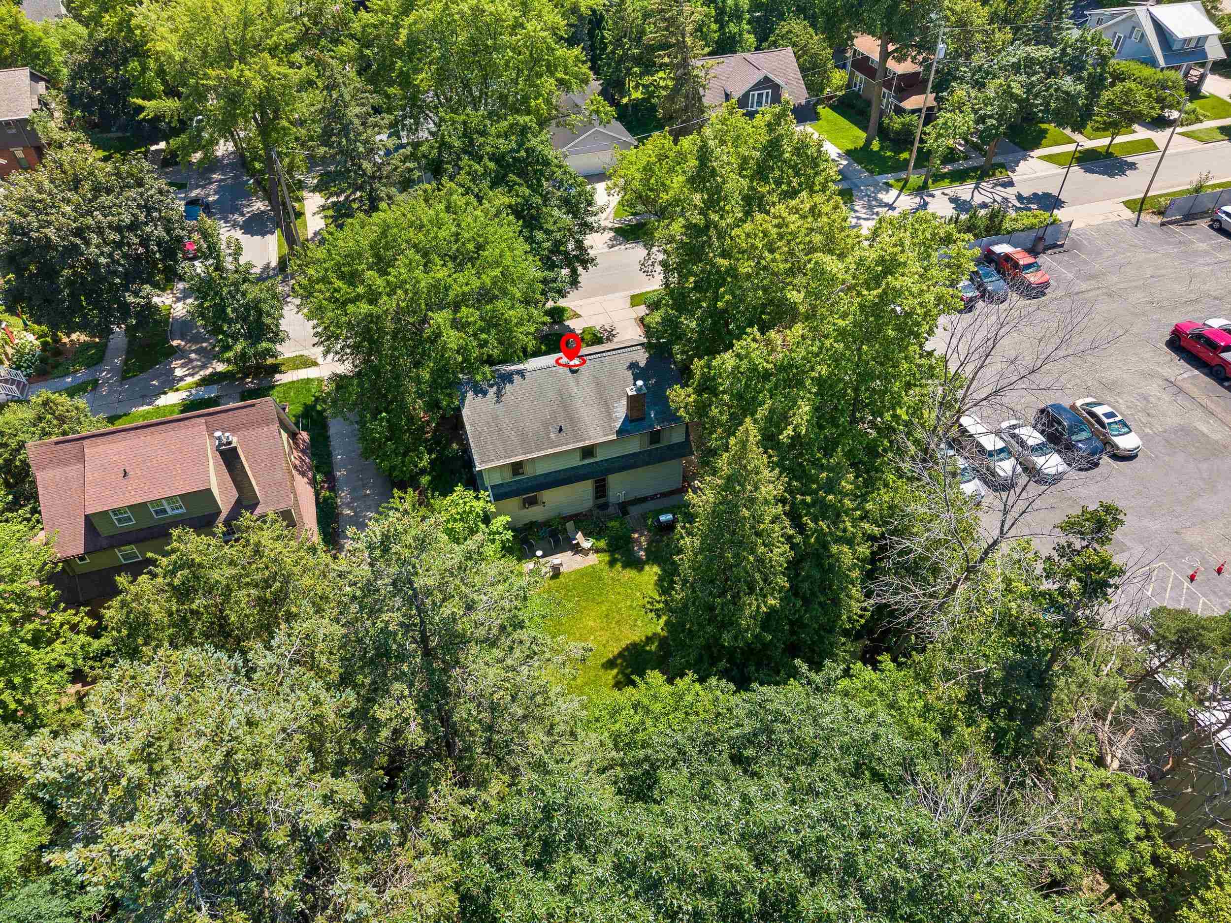 932 E COMMERCIAL Street