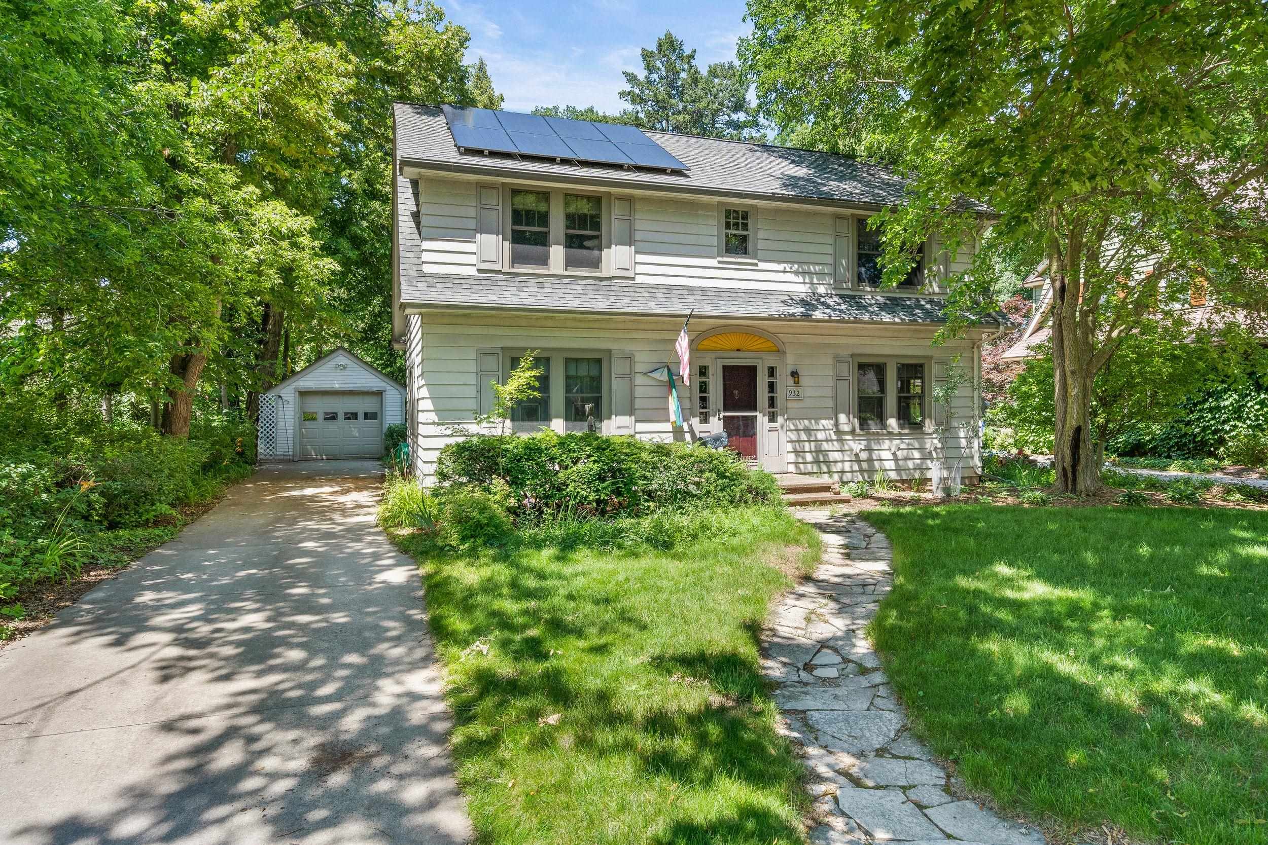 932 E COMMERCIAL Street