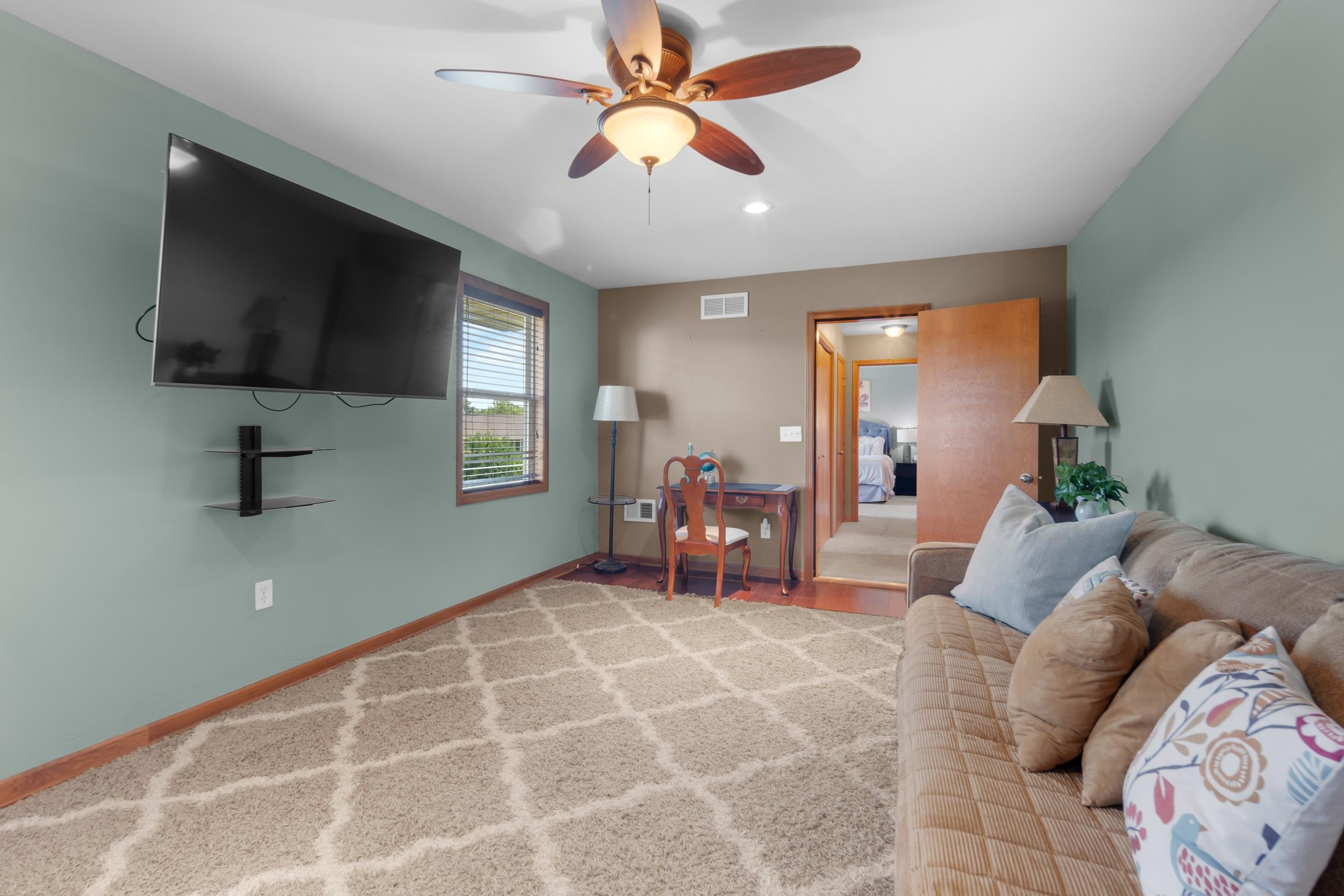 275 FORT Drive