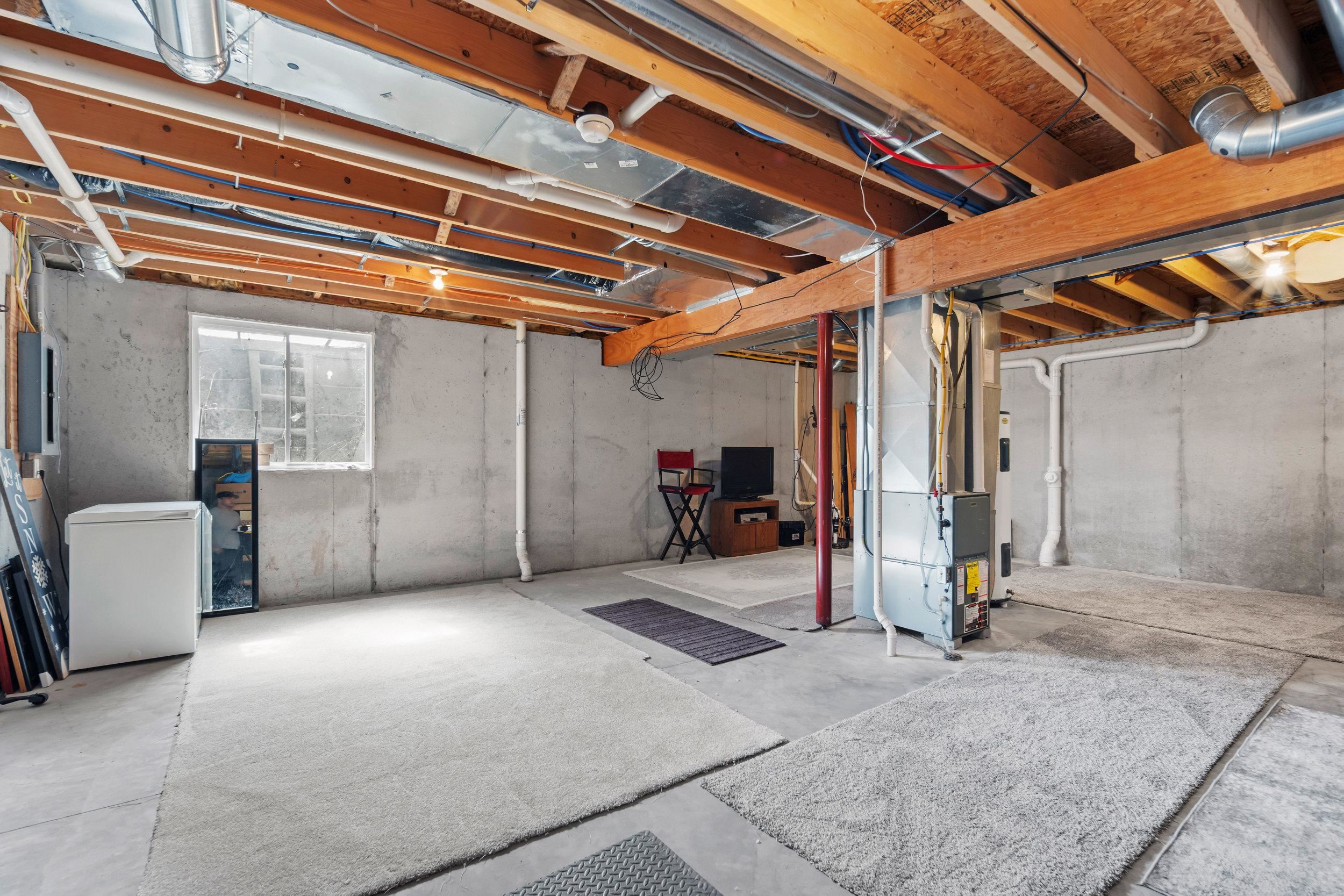 275 FORT Drive