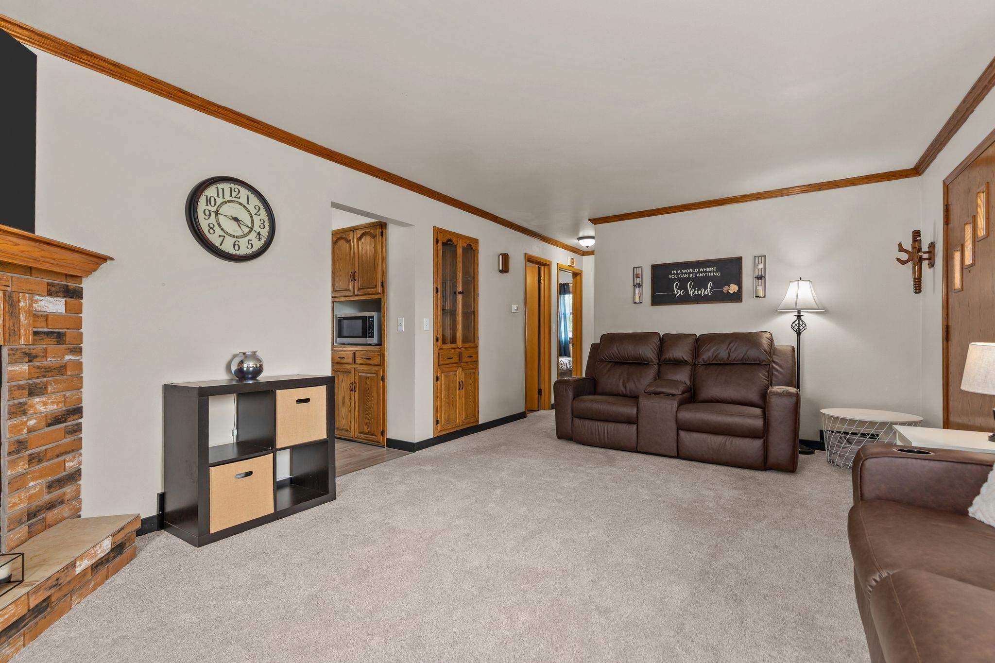 312 W 10TH Street