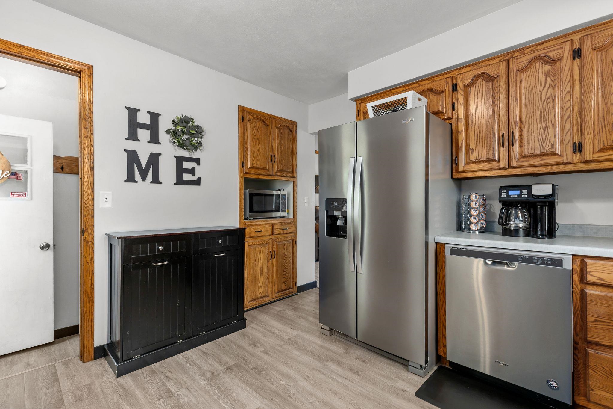 312 W 10TH Street