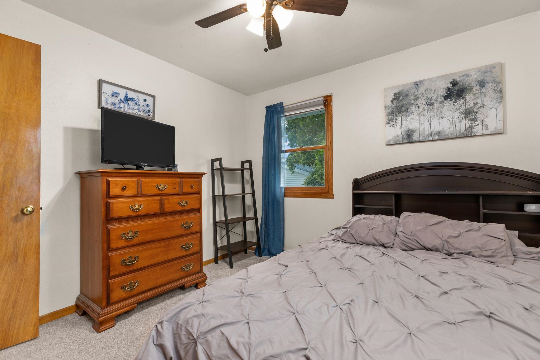 312 W 10TH Street
