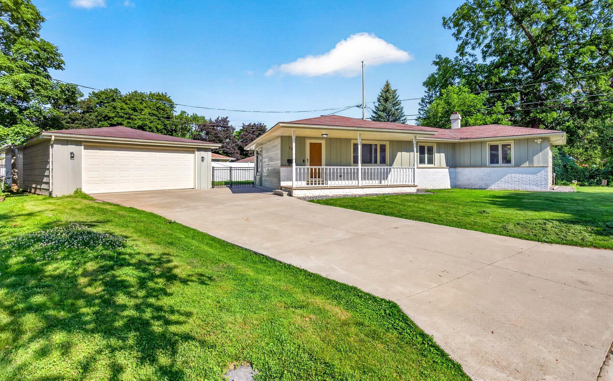 11 WILLOW Court