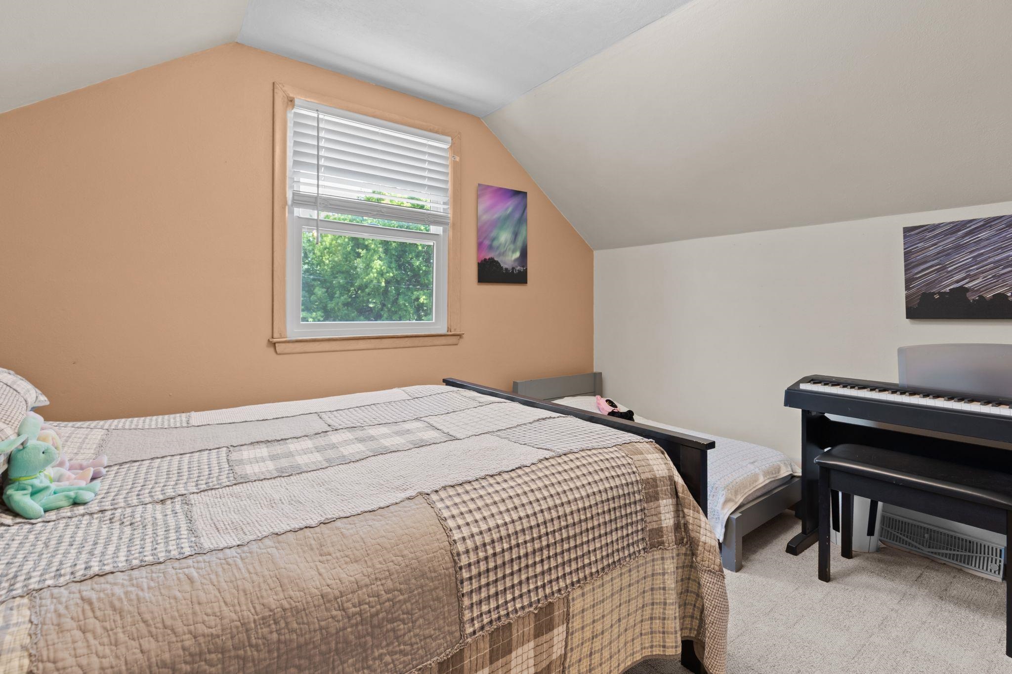 418 S WEIMAR Street