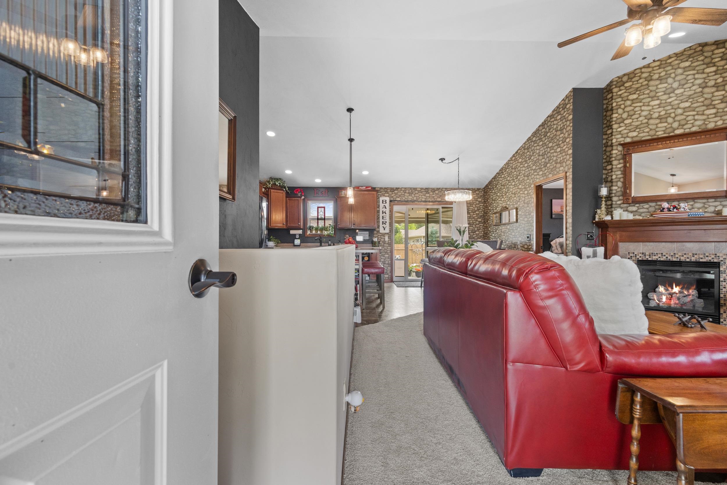 1427 ANTHEM Drive