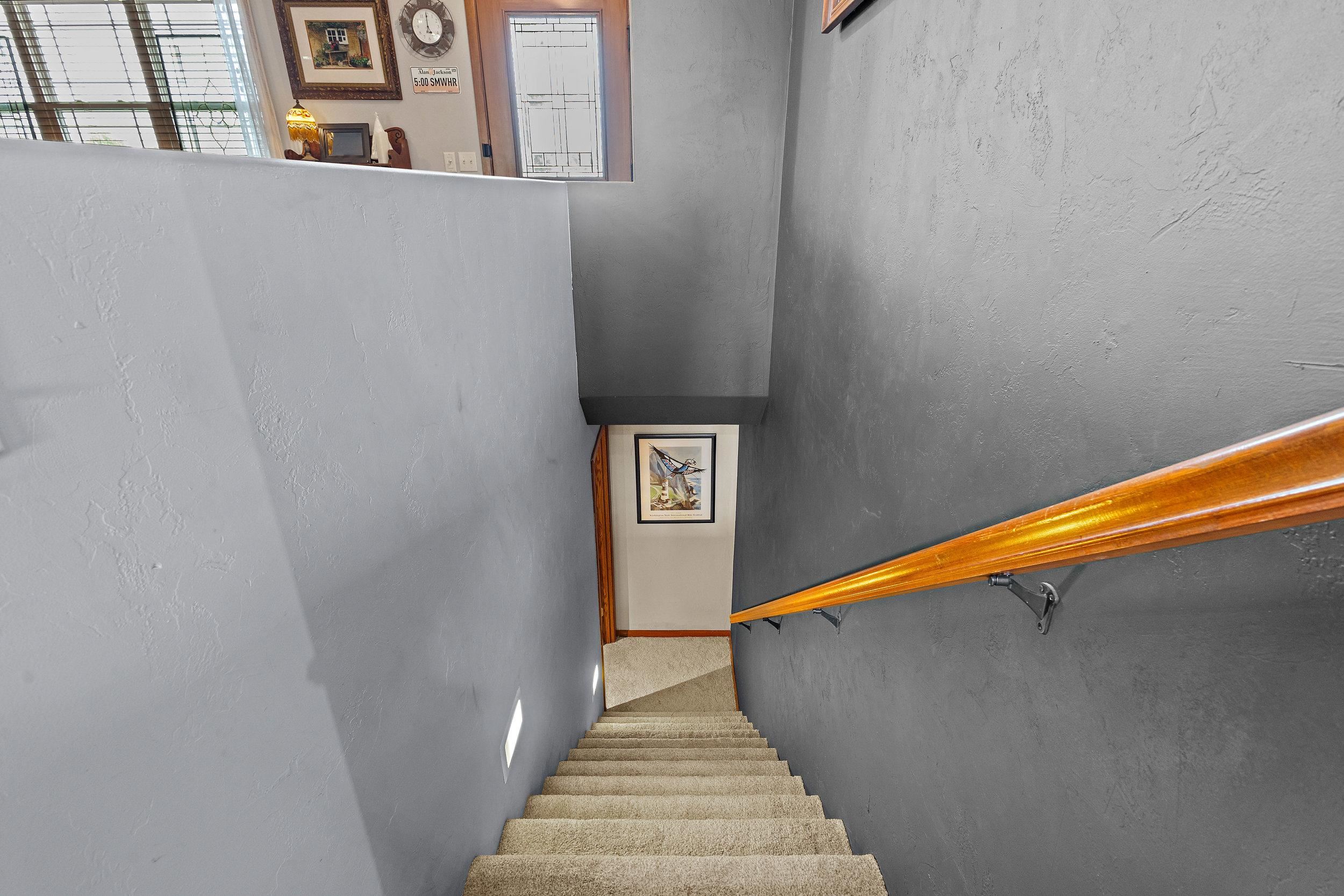 1427 ANTHEM Drive