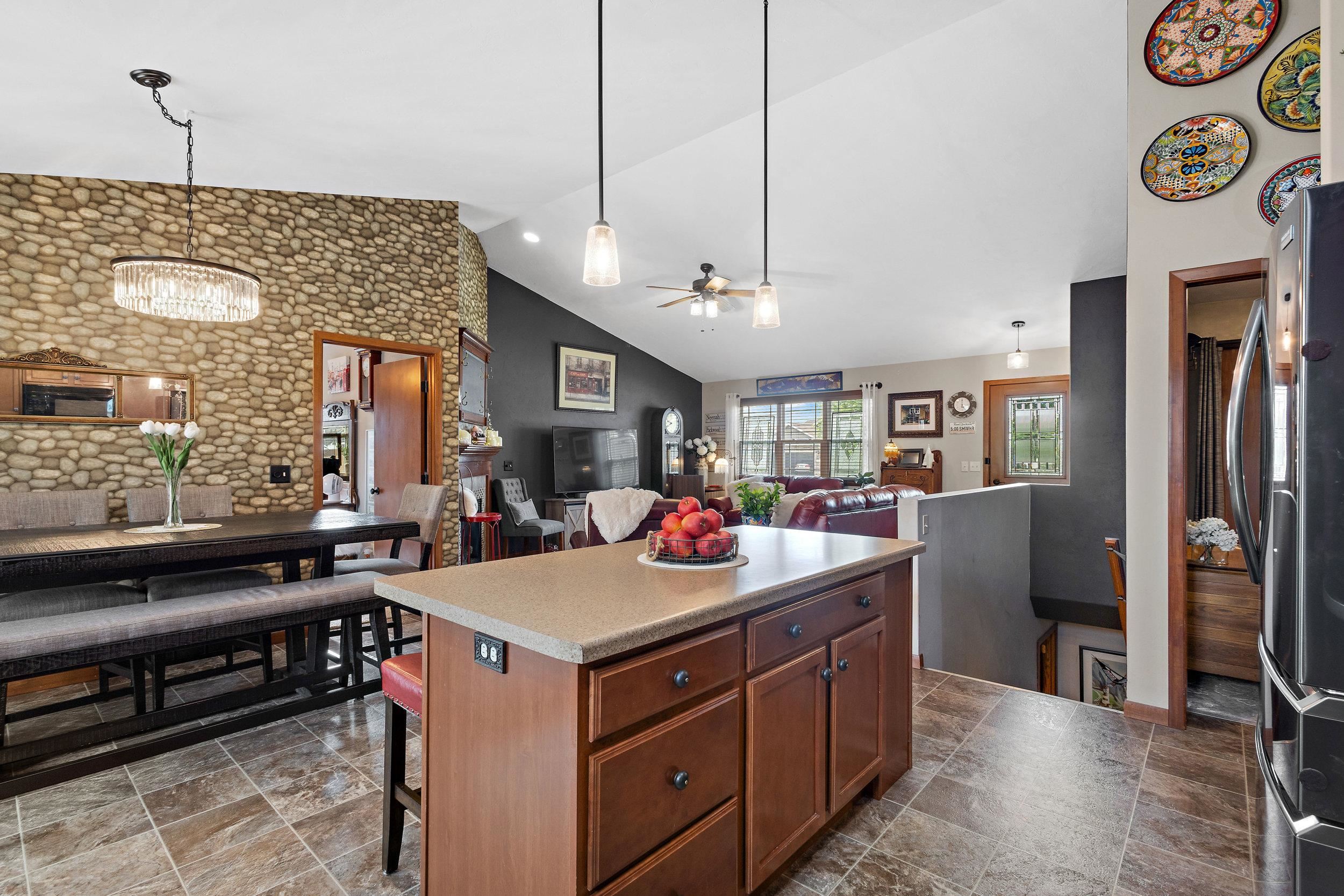 1427 ANTHEM Drive