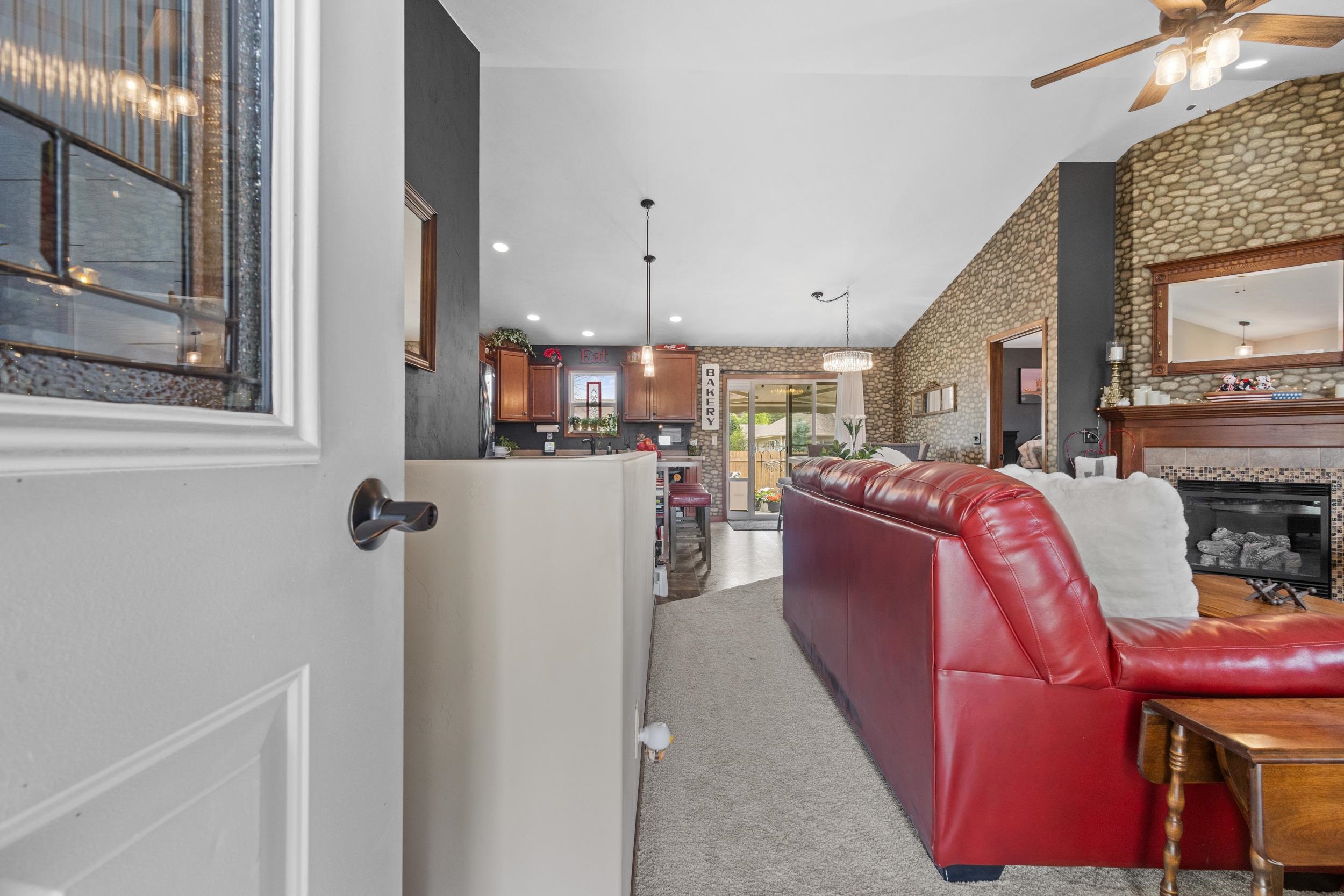 1427 ANTHEM Drive