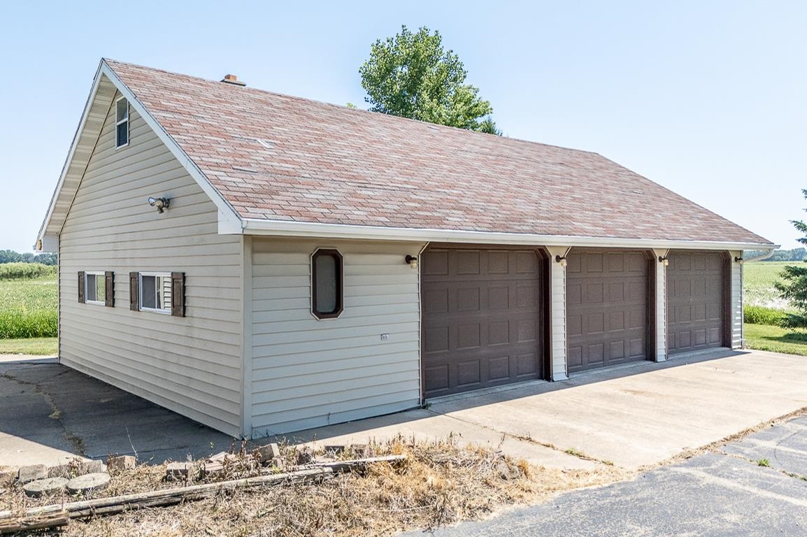 N5690 BOELTER Road