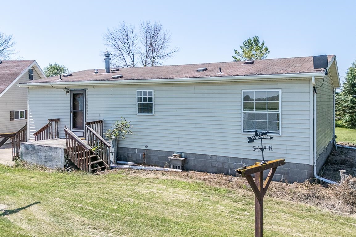 N5690 BOELTER Road