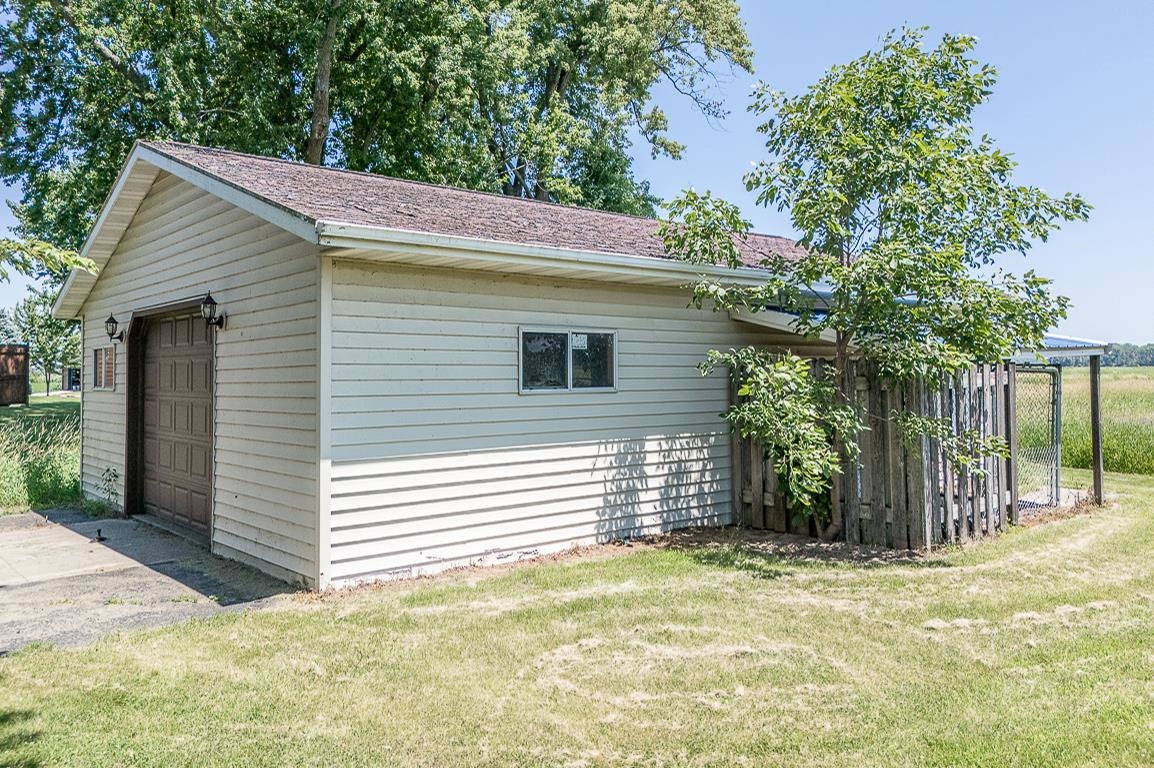 N5690 BOELTER Road