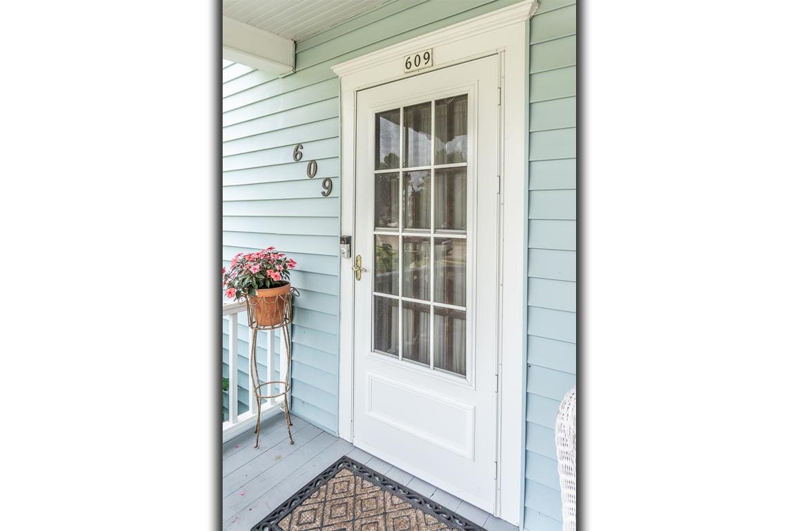 609 UNION Street