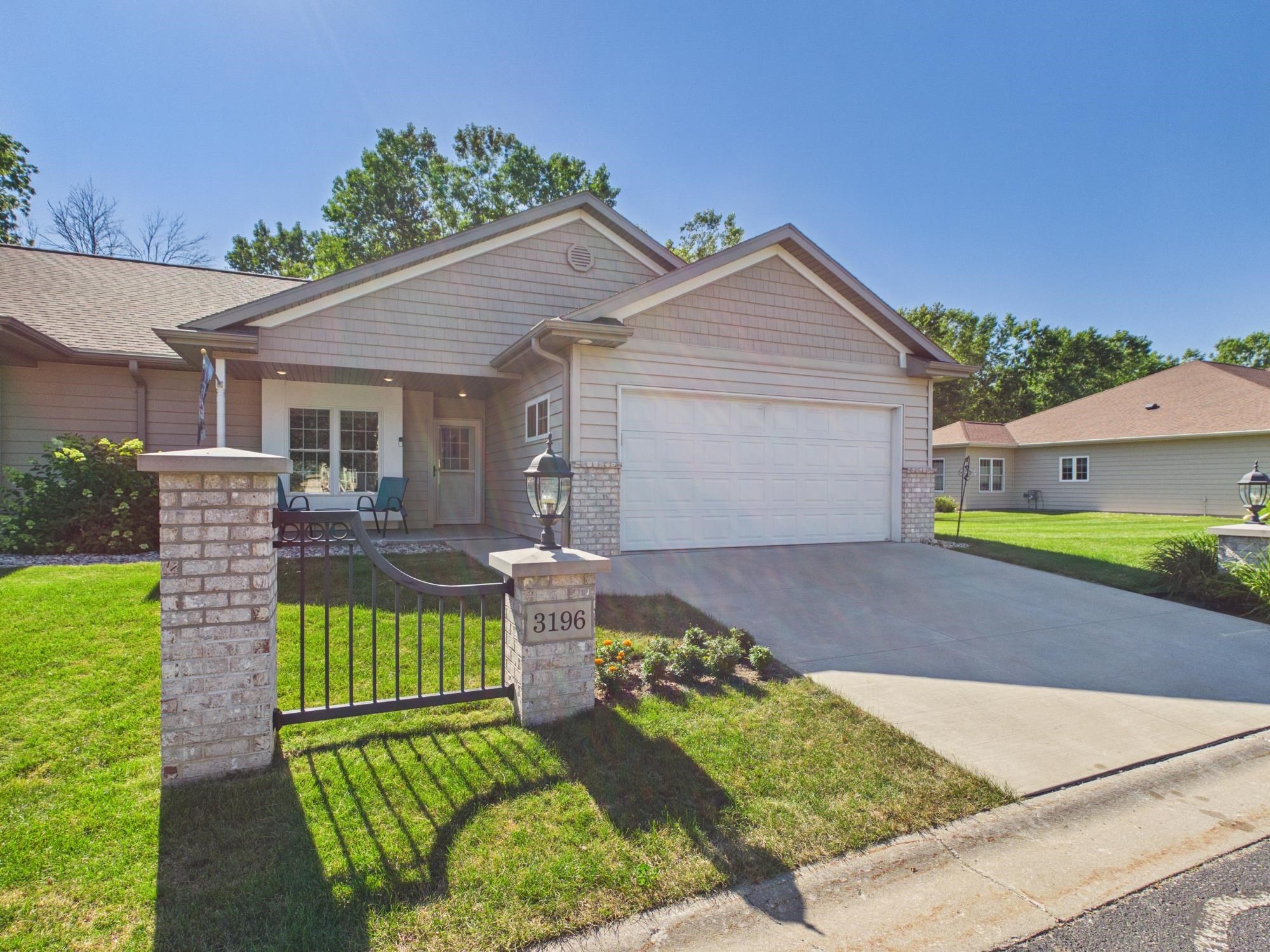 3196 W RYEGRASS Drive