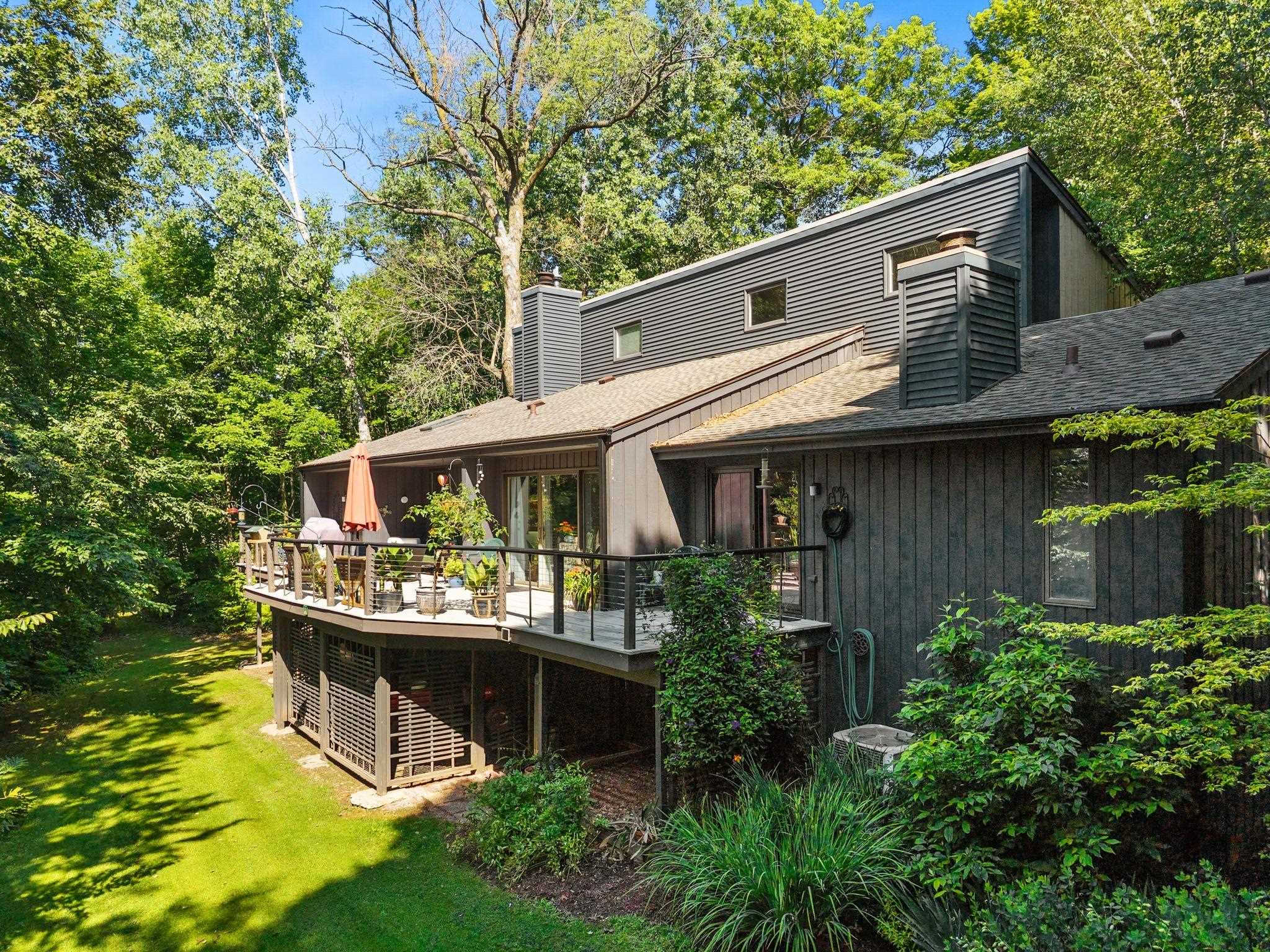 W3895 HIGHVIEW Drive