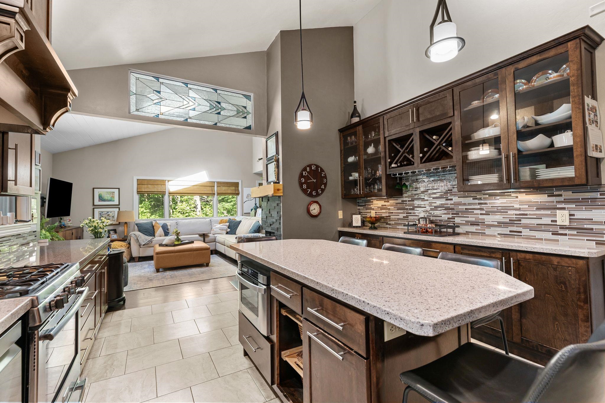 W3895 HIGHVIEW Drive