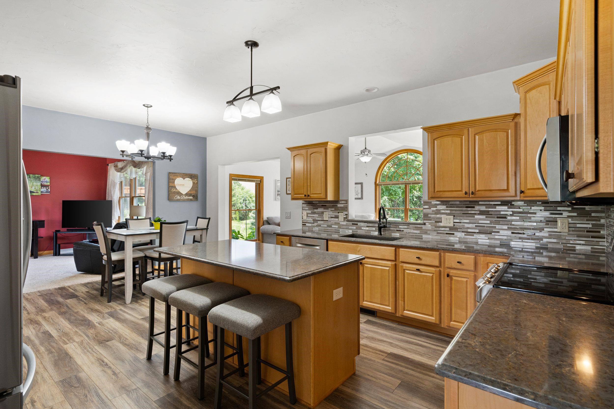 1594 LONE OAK Drive