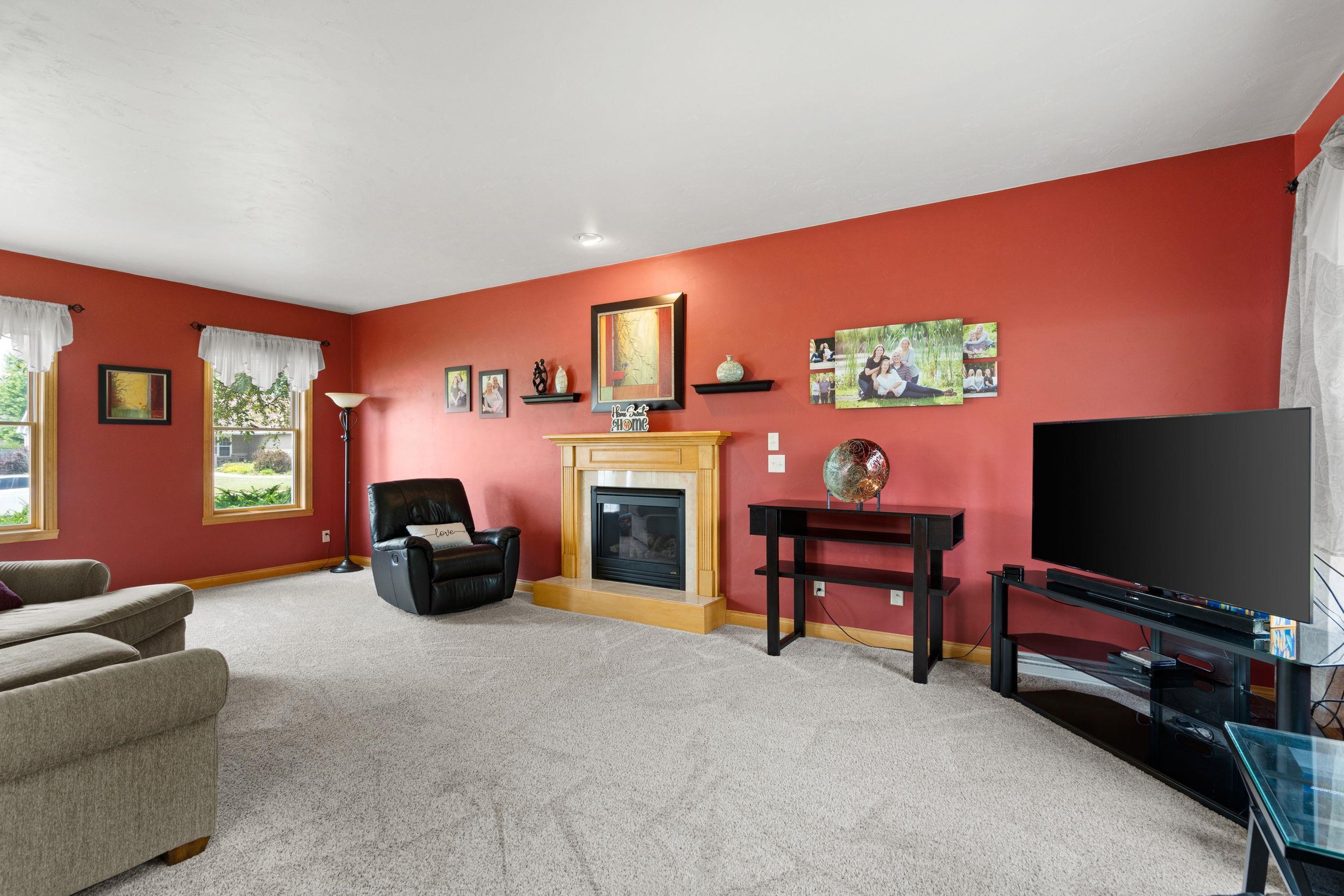 1594 LONE OAK Drive