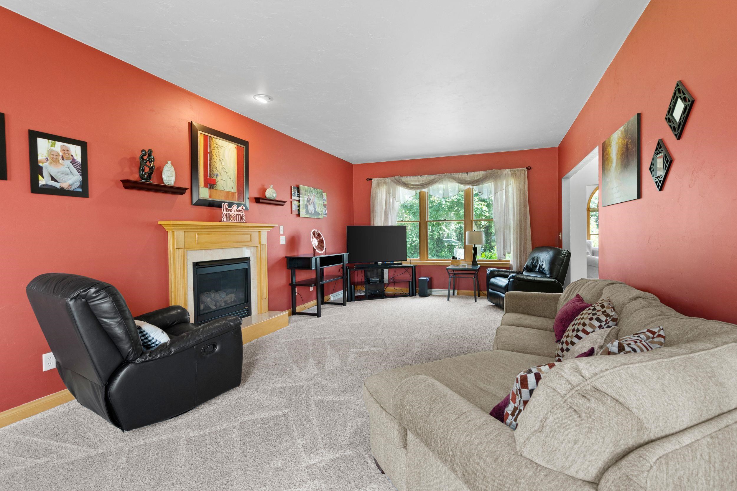 1594 LONE OAK Drive