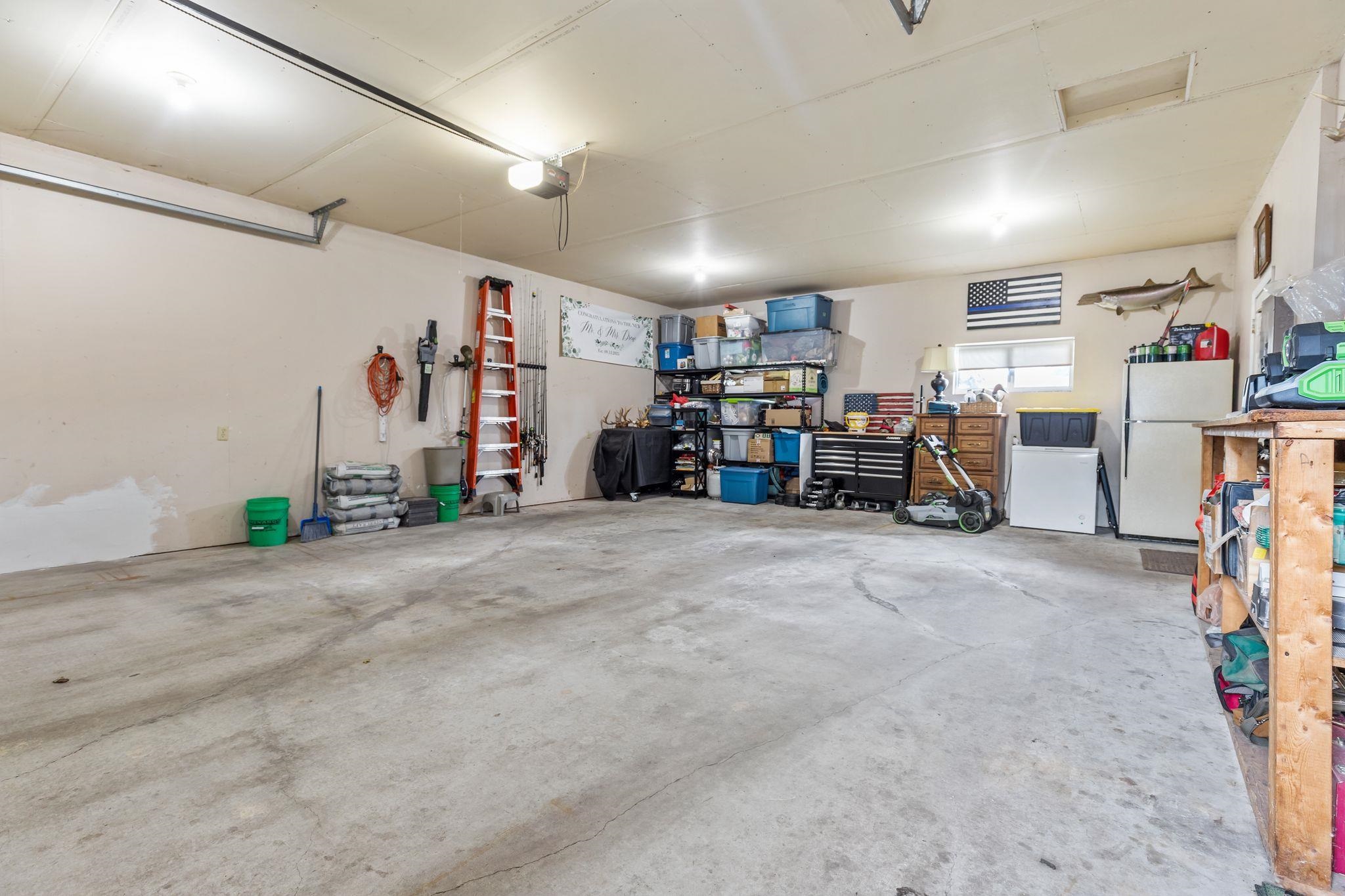 1439 LILLY Street