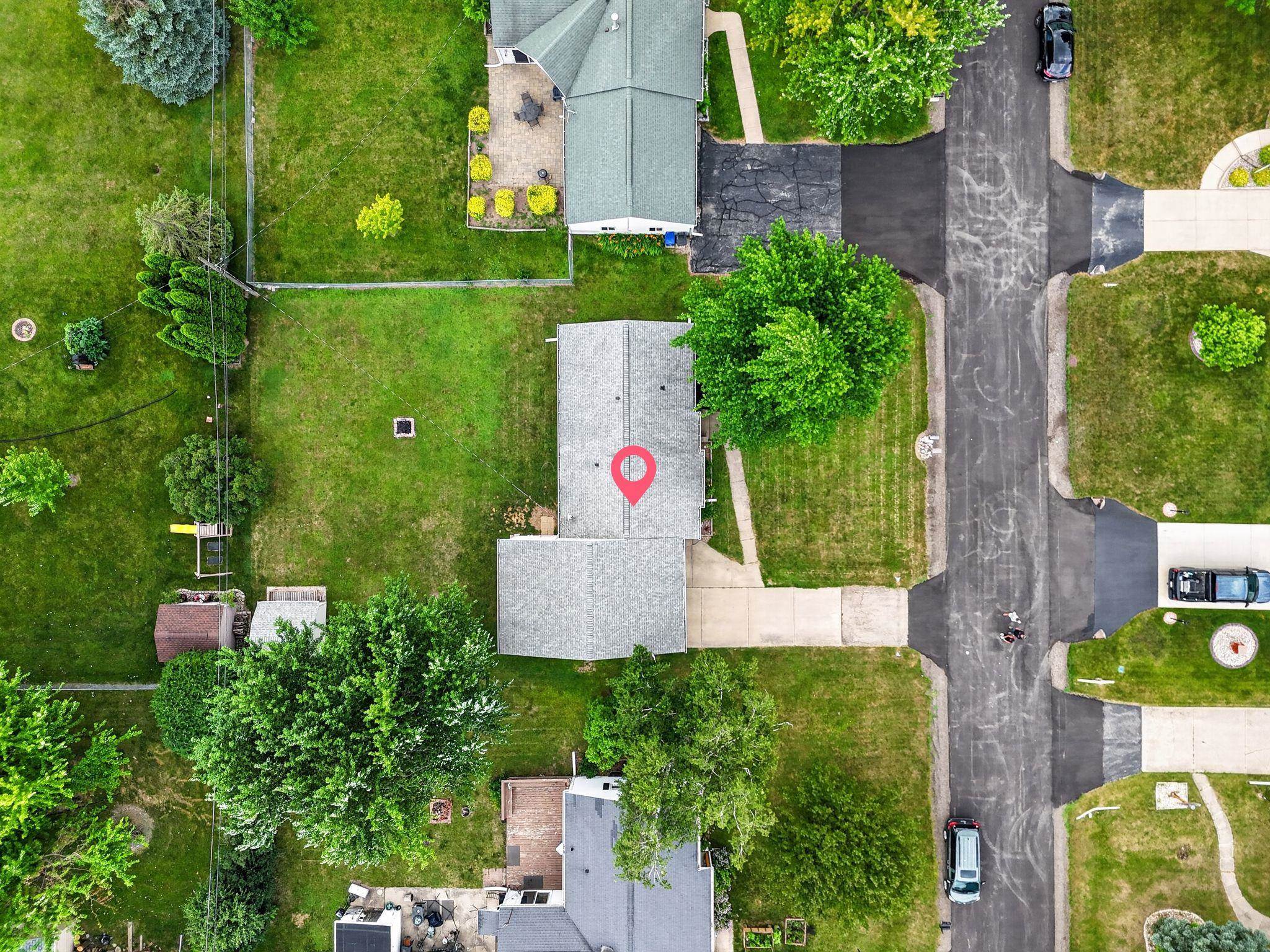 1439 LILLY Street