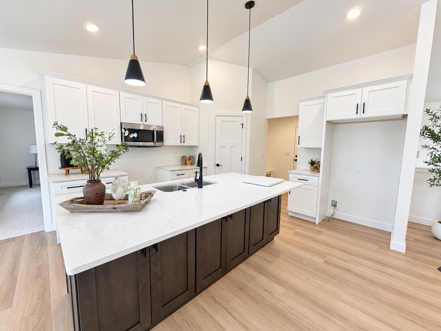 W6846 MCALLISTER Circle